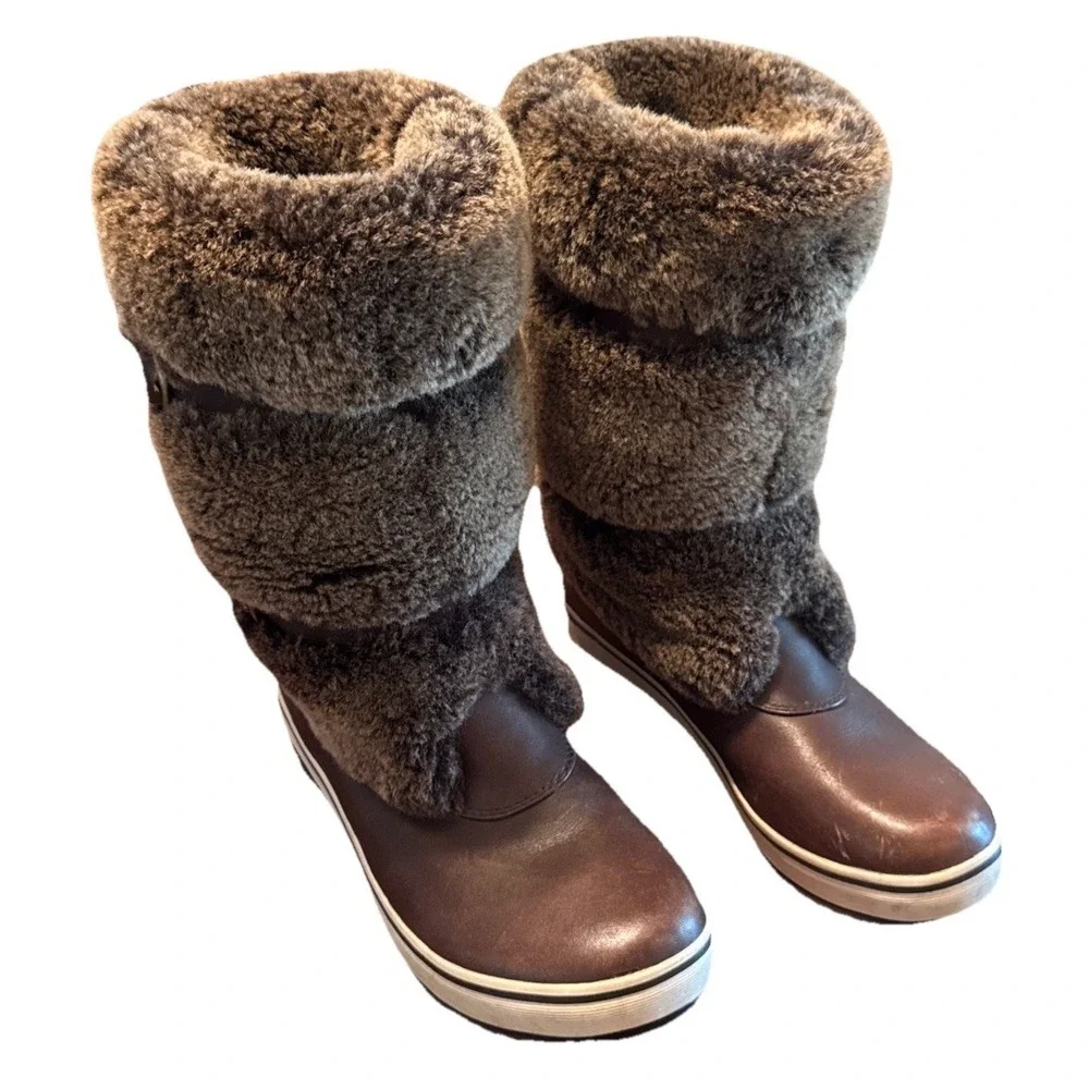 UGG 1001374 brown